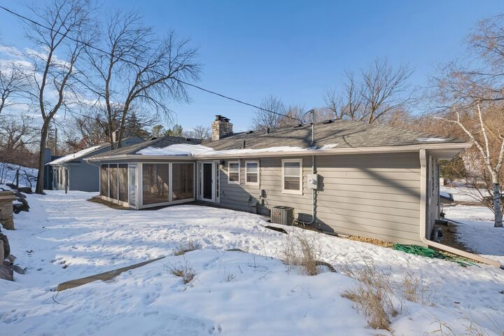 Property Photo:  309 Westwood Drive S  MN 55416 