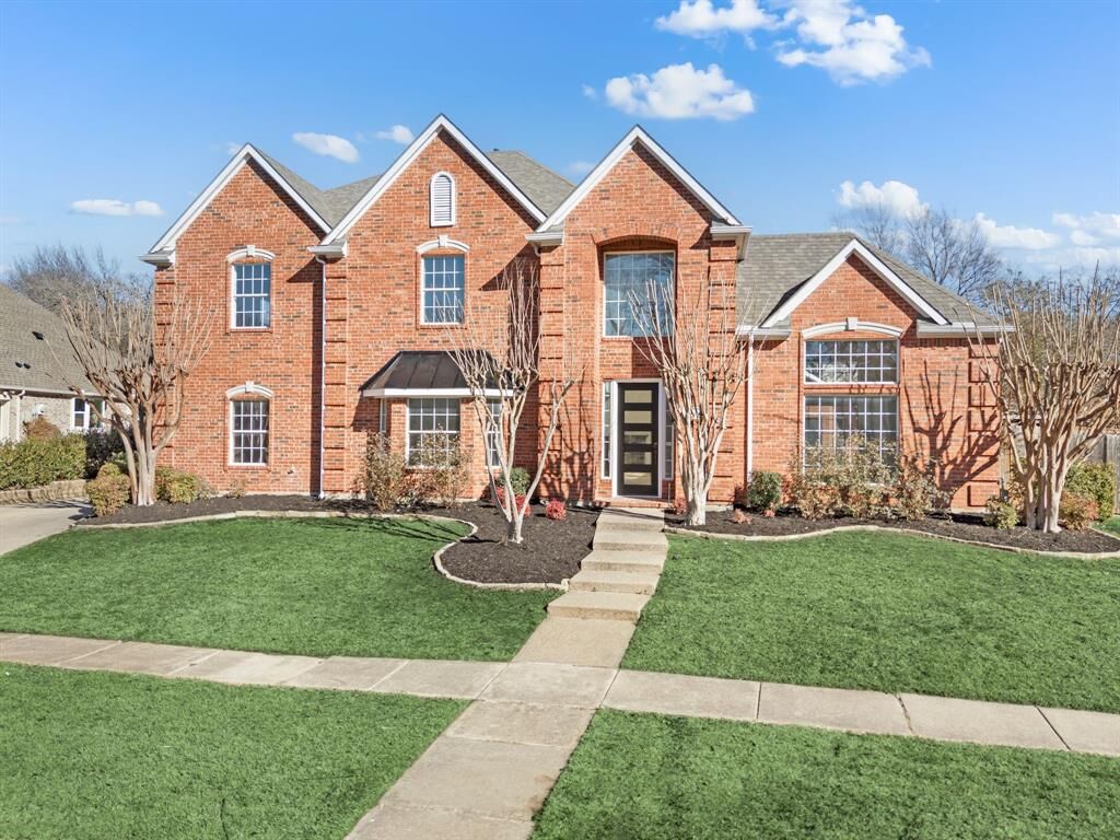 Property Photo:  804 Stratford Drive  TX 76092 