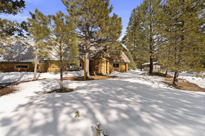 Property Photo:  140643 Kamloop Lane  OR 97737 