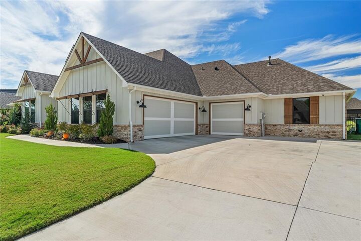 Property Photo:  12825 Parkside Drive  OK 73173 