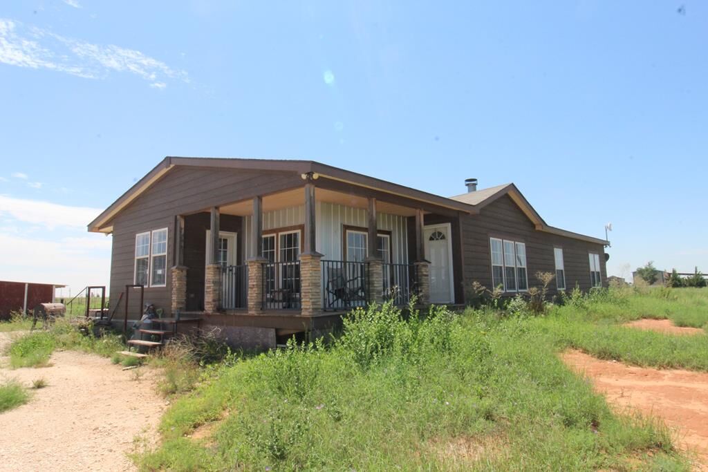 Property Photo:  142 N Fm 1429  TX 79360 