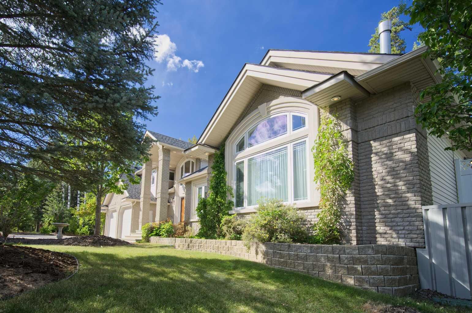 Property Photo: 30 Ravine Drive AB T7S 1H5