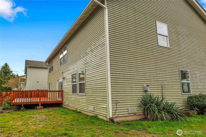 Property Photo:  831 SW 364th Place  WA 98023 
