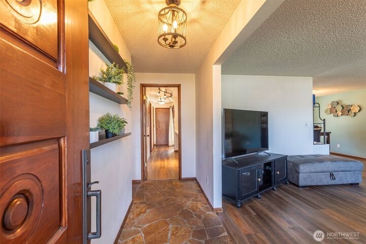 Property Photo:  5430  91st Street NE  WA 98270 