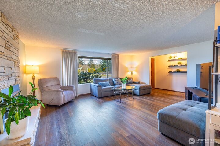 Property Photo:  5430  91st Street NE  WA 98270 