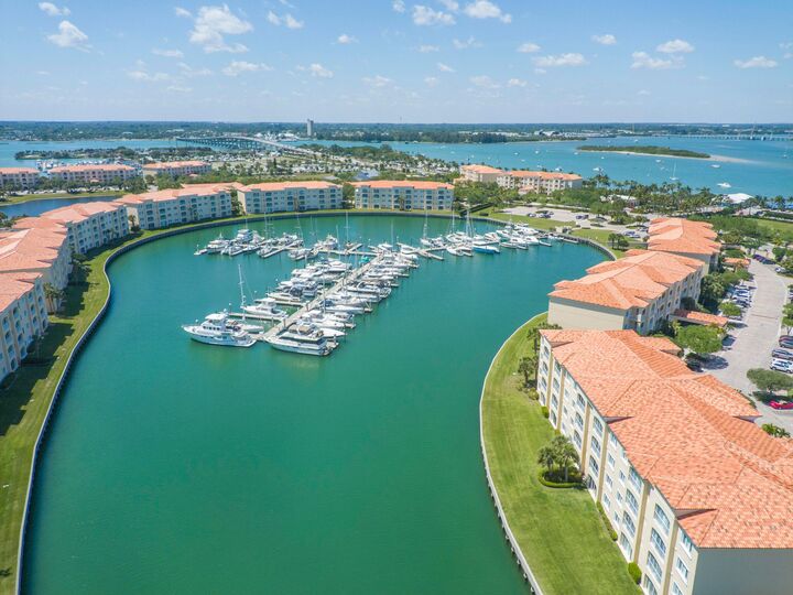 Property Photo: 6 Harbour Isle Drive E Ph01 FL 34949