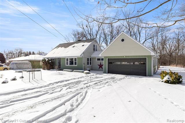 Property Photo:  637 Ironwood Drive  MI 48103 