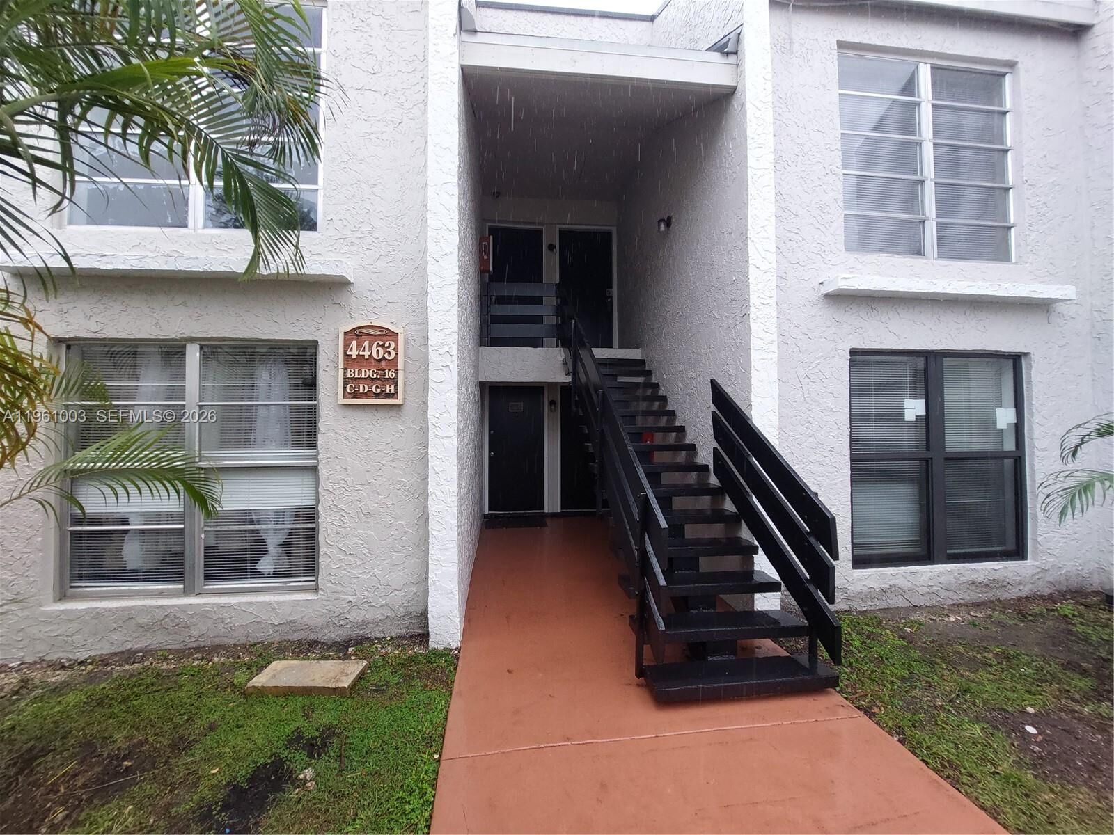 Property Photo:  4463 Treehouse Ln D  FL 33319 