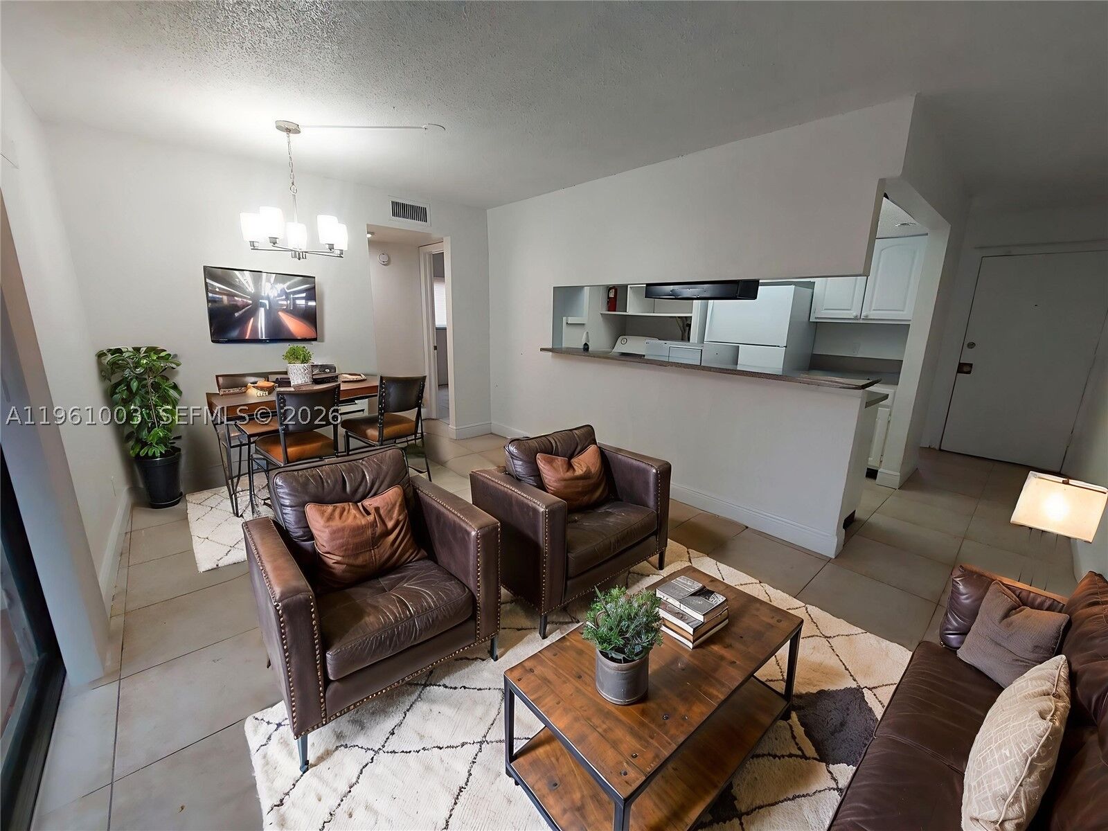 Property Photo:  4463 Treehouse Ln D  FL 33319 