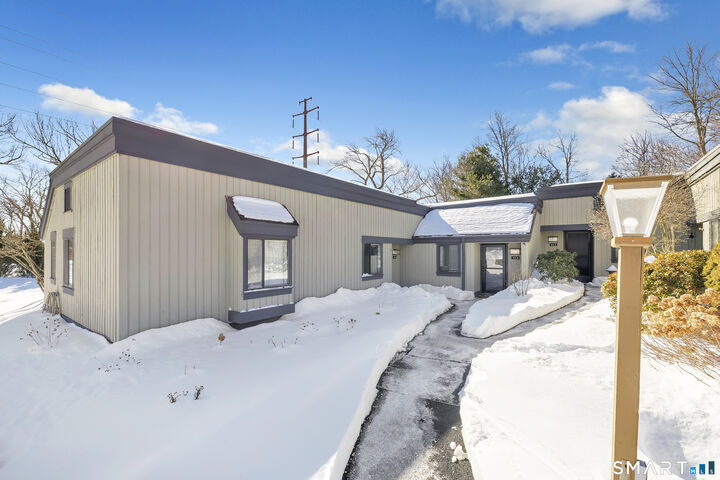 Property Photo: 914 Heritage Village B CT 06488