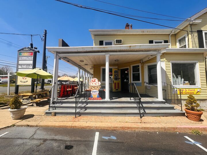 Property Photo:  444 Main Street  CT 06468 