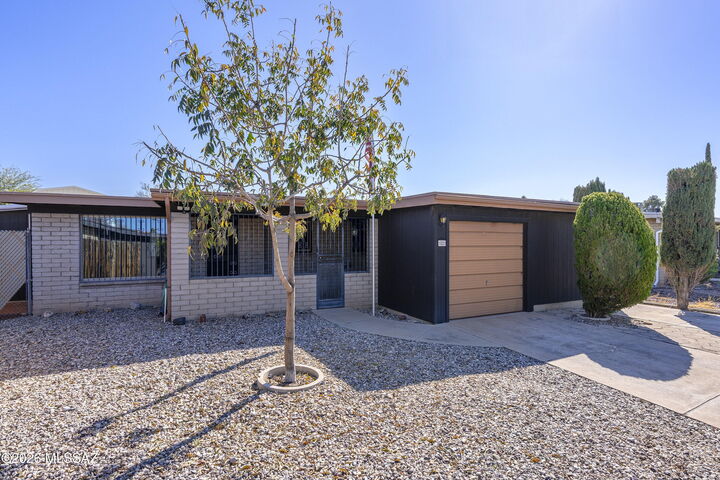 Property Photo:  1821 S Rocky Mountain Drive  AZ 85710 