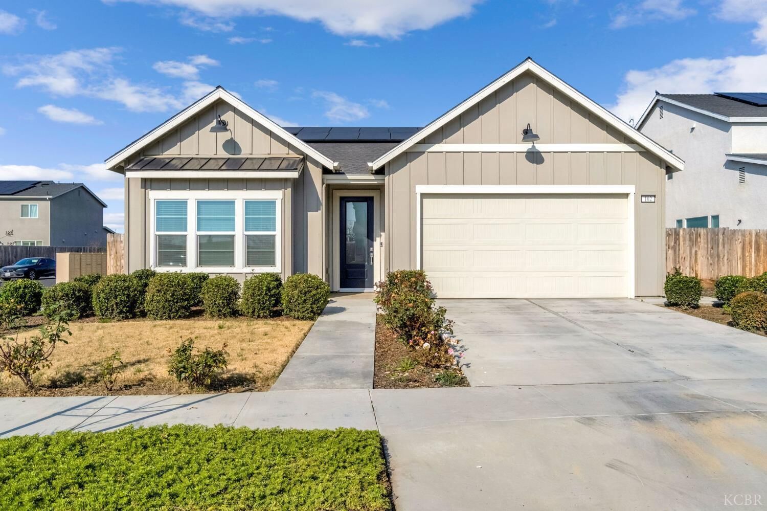 Property Photo:  102 E Tyler Avenue  CA 93291 