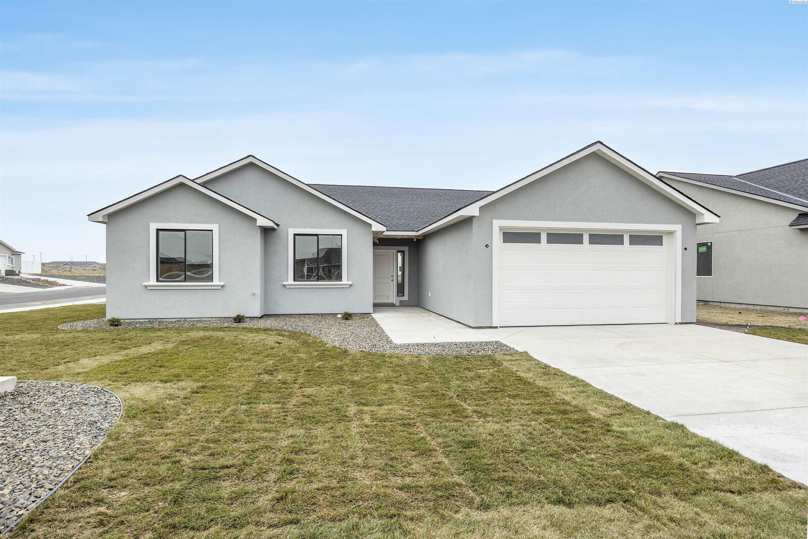 Property Photo:  2914 E Helena St  WA 99301 