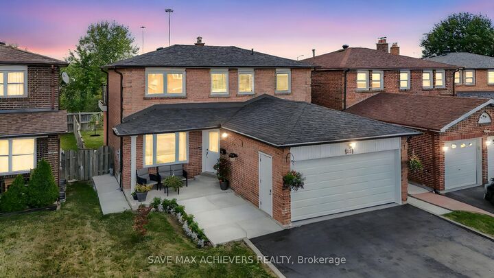 Property Photo: 4024 Longo Circle E ON L4T 4C7