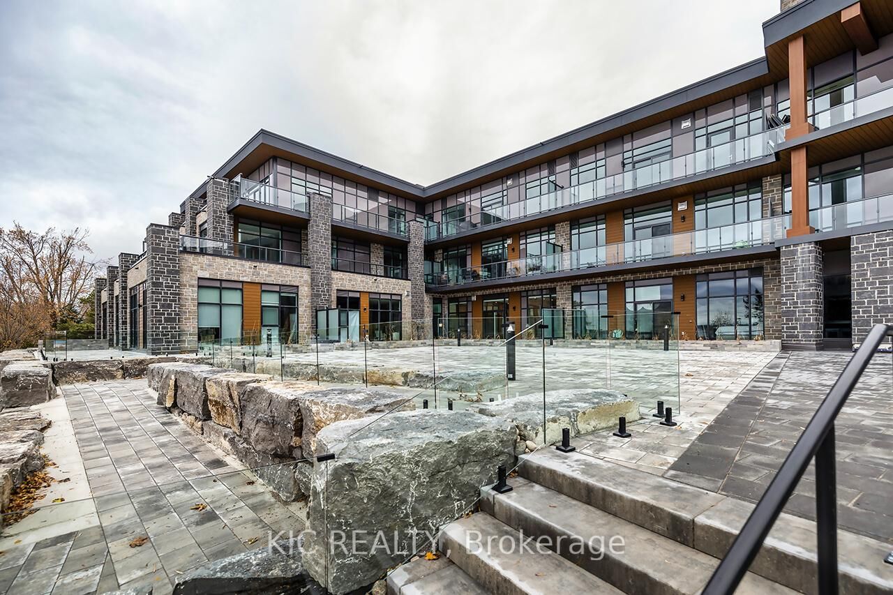Property Photo: 99 Louisa Street 302 ON K0M 1N0