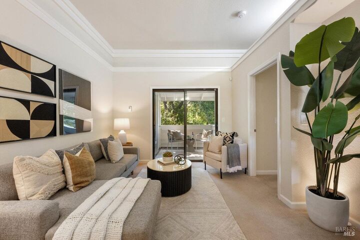 Property Photo:  32 Picadilly Court  CA 94903 