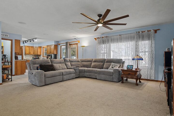 Property Photo:  1717 Gregg Road  AR 72653 