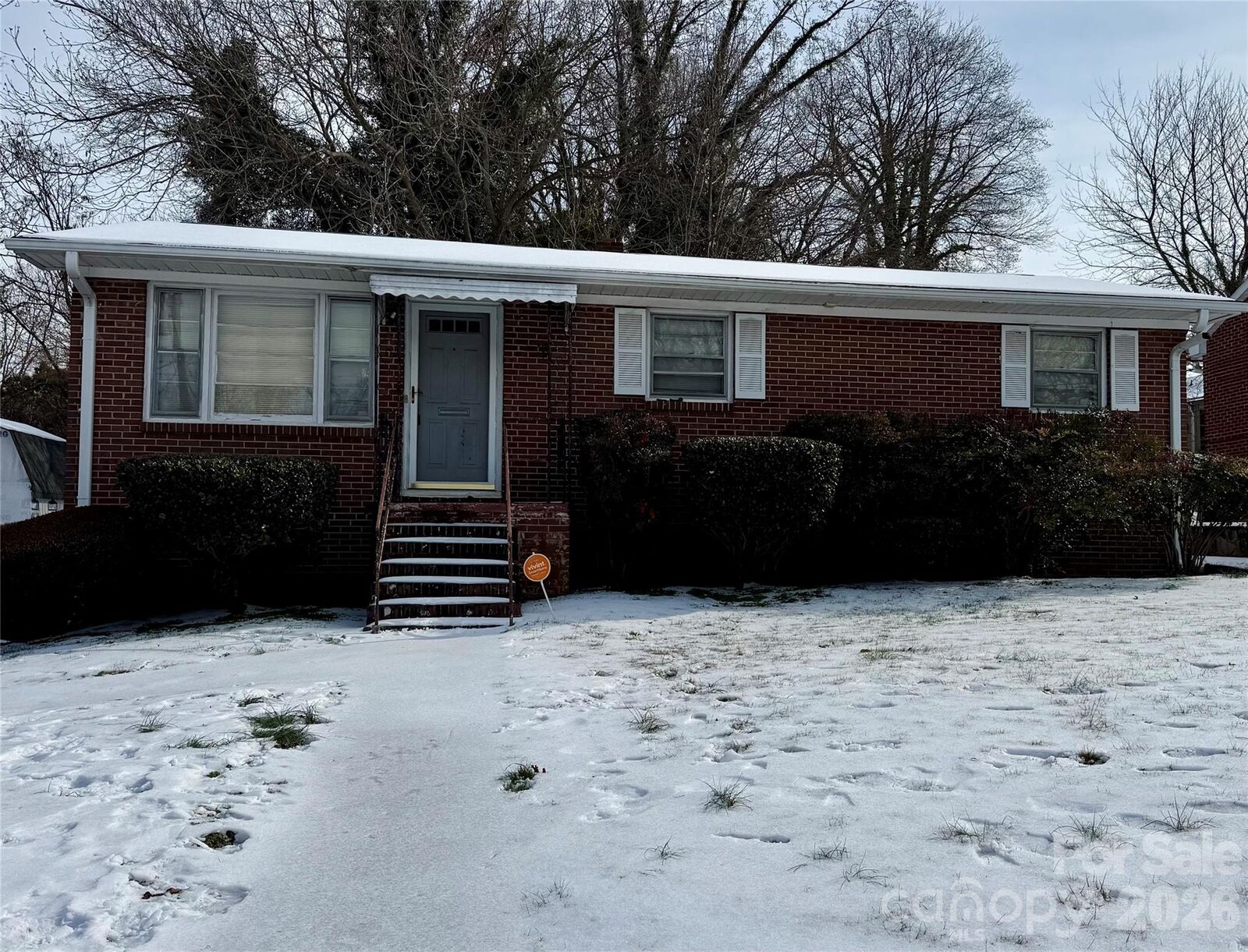 Property Photo:  2013 K Court Avenue  NC 27105 