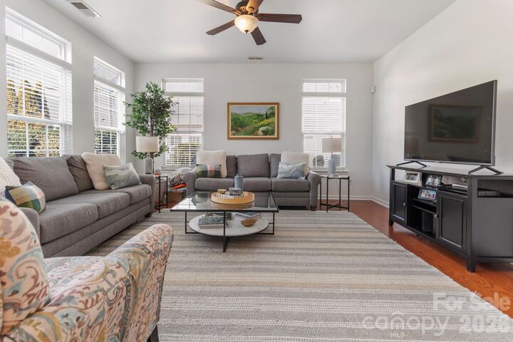 Property Photo:  2318 Whitford Lane  NC 28210 