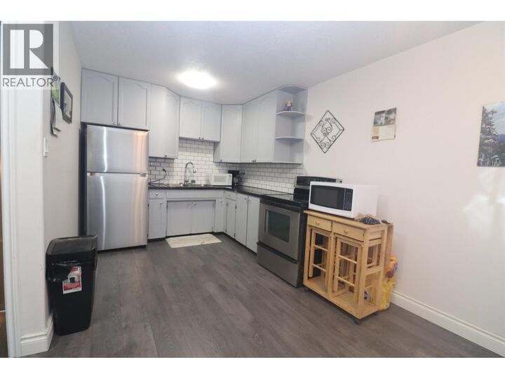 Property Photo: 2114 Strathcona Avenue BC V2L 4Y5