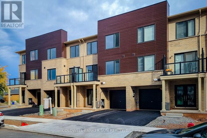 Property Photo:  7 Roxanne Drive  ON L8H 1L9 