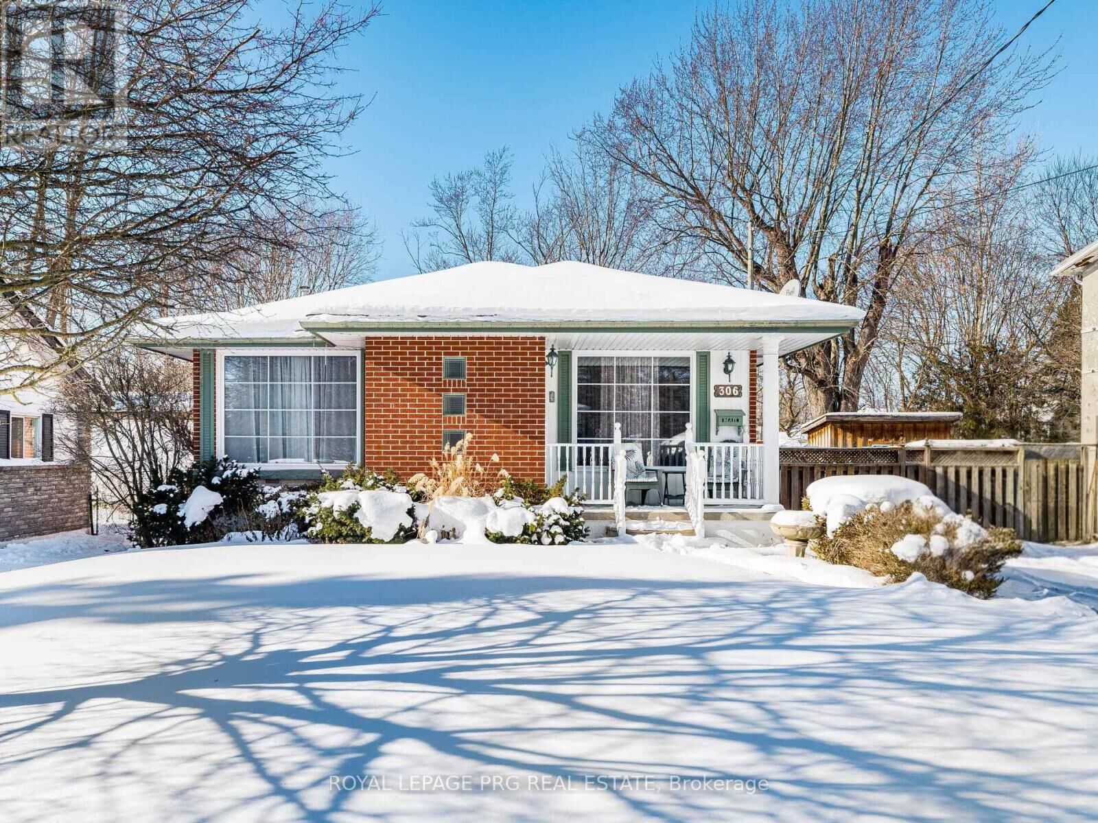 Property Photo:  306 Helena Street  ON N1A 2S8 