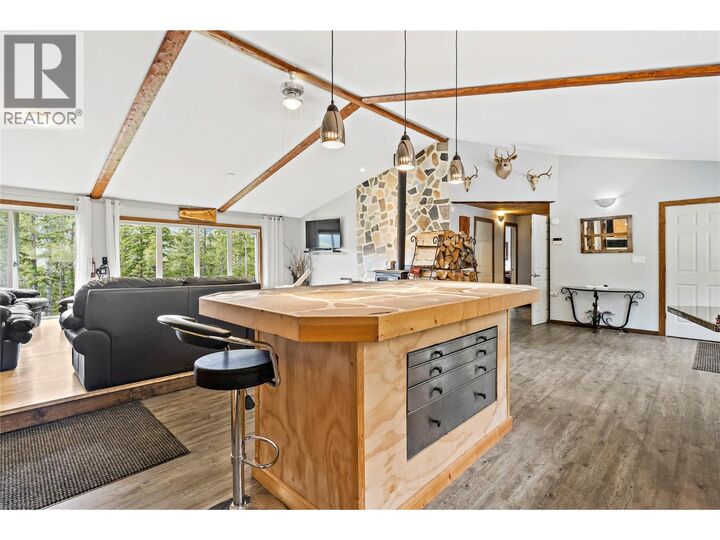 Property Photo: 1446 Nittel Road BC V0E 1M0