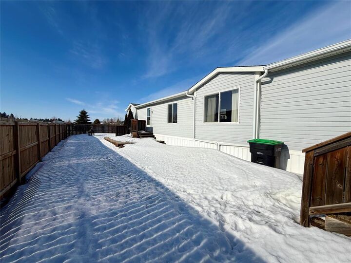 Property Photo:  412 Soo Street  MB R7C 1E7 