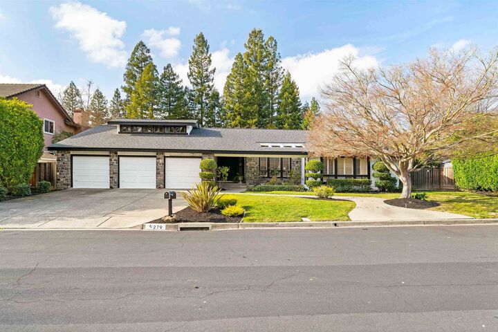 Property Photo:  279 Bolla Ave  CA 94507 