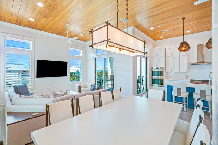 Property Photo: 40 Cote D Azur Drive FL 32459