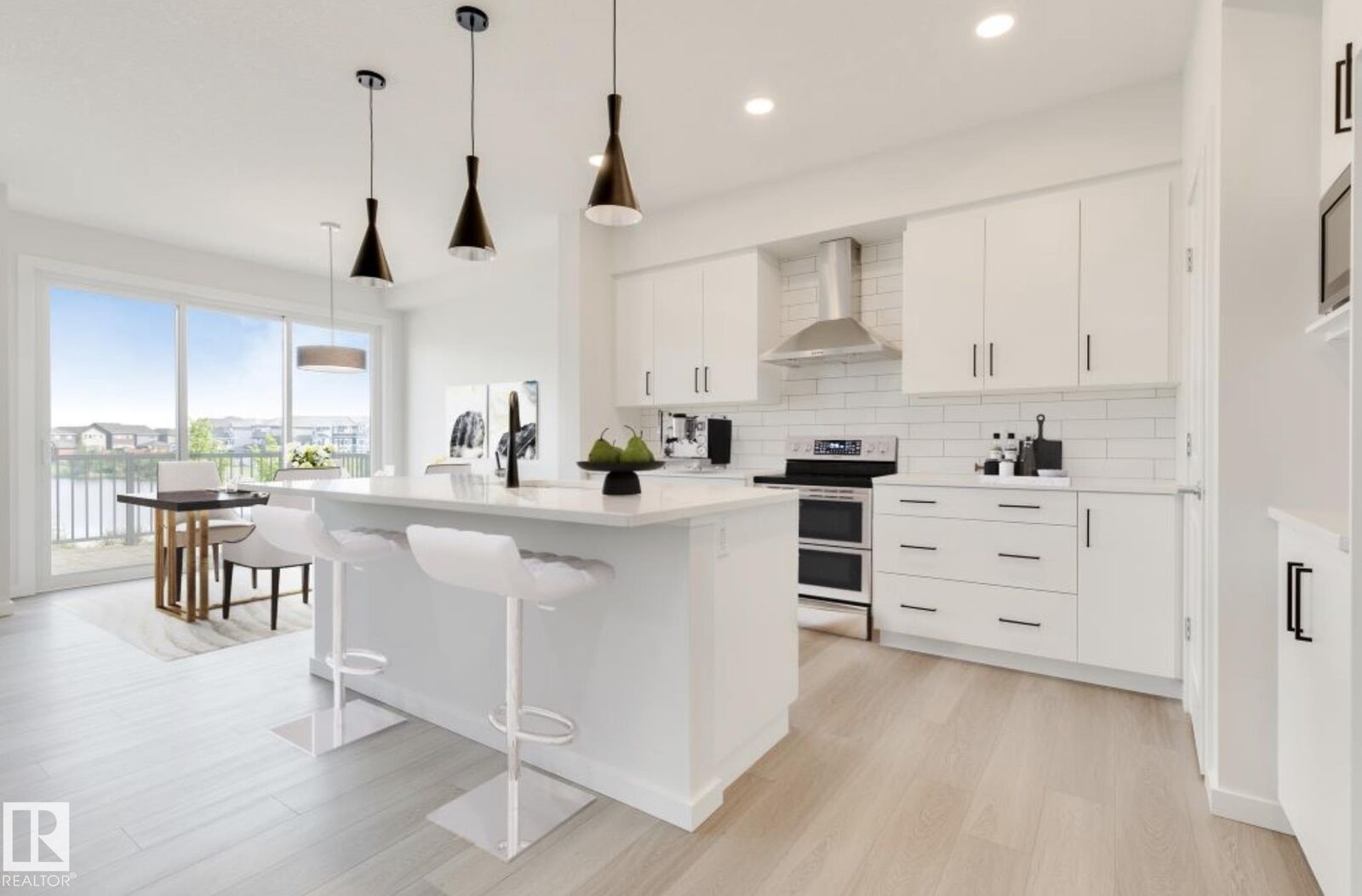 Property Photo: 5433 Hawthorn Run SW AB T6X 3K5