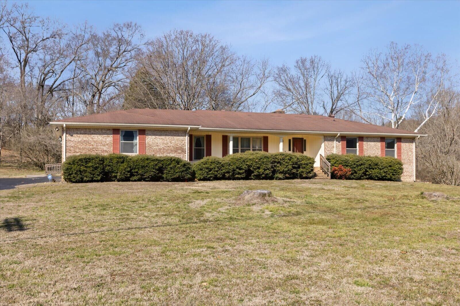 Property Photo: 557 Alvin York Highway TN 37397
