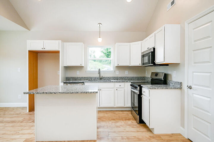 Property Photo:  125 Lindon Street  TN 37307 