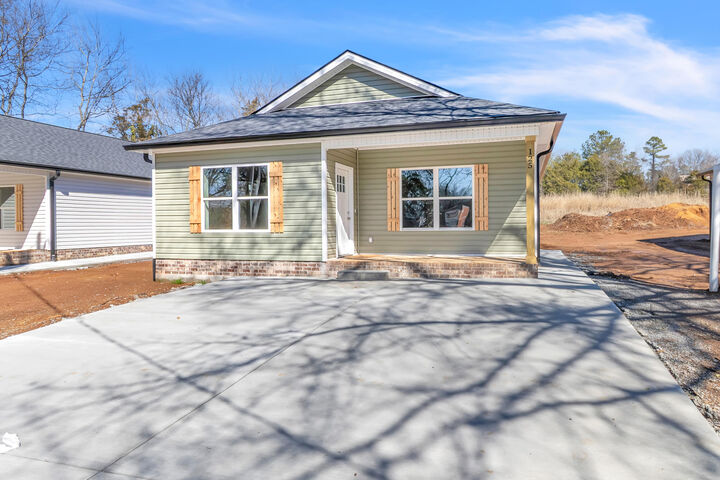 Property Photo:  125 Lindon Street  TN 37307 