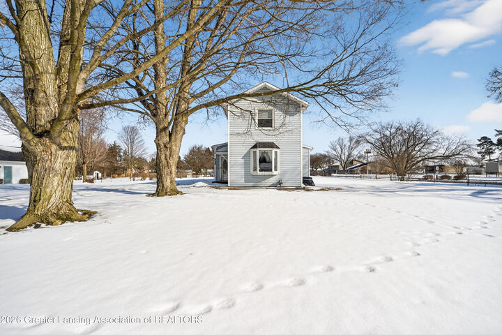 Property Photo:  325 Charlotte Highway  MI 48875 
