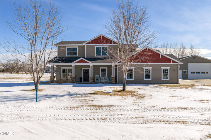 Property Photo:  8629 Kings Lane  ND 58503 