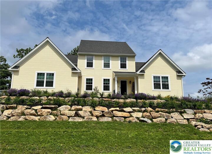 Property Photo:  2645 Longridge Drive  PA 18055 