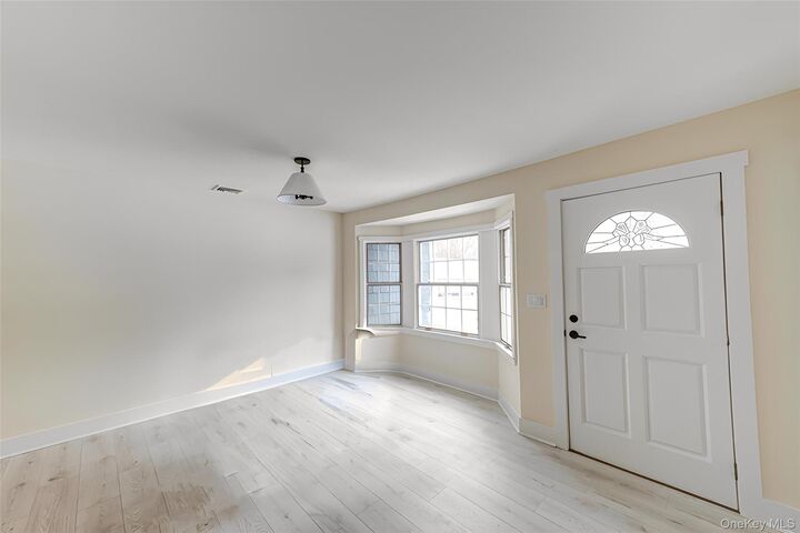 Property Photo:  5 Breslau Street  NY 11706 