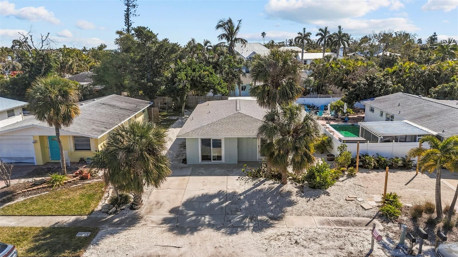 Property Photo:  690 Fox Street  FL 34228 