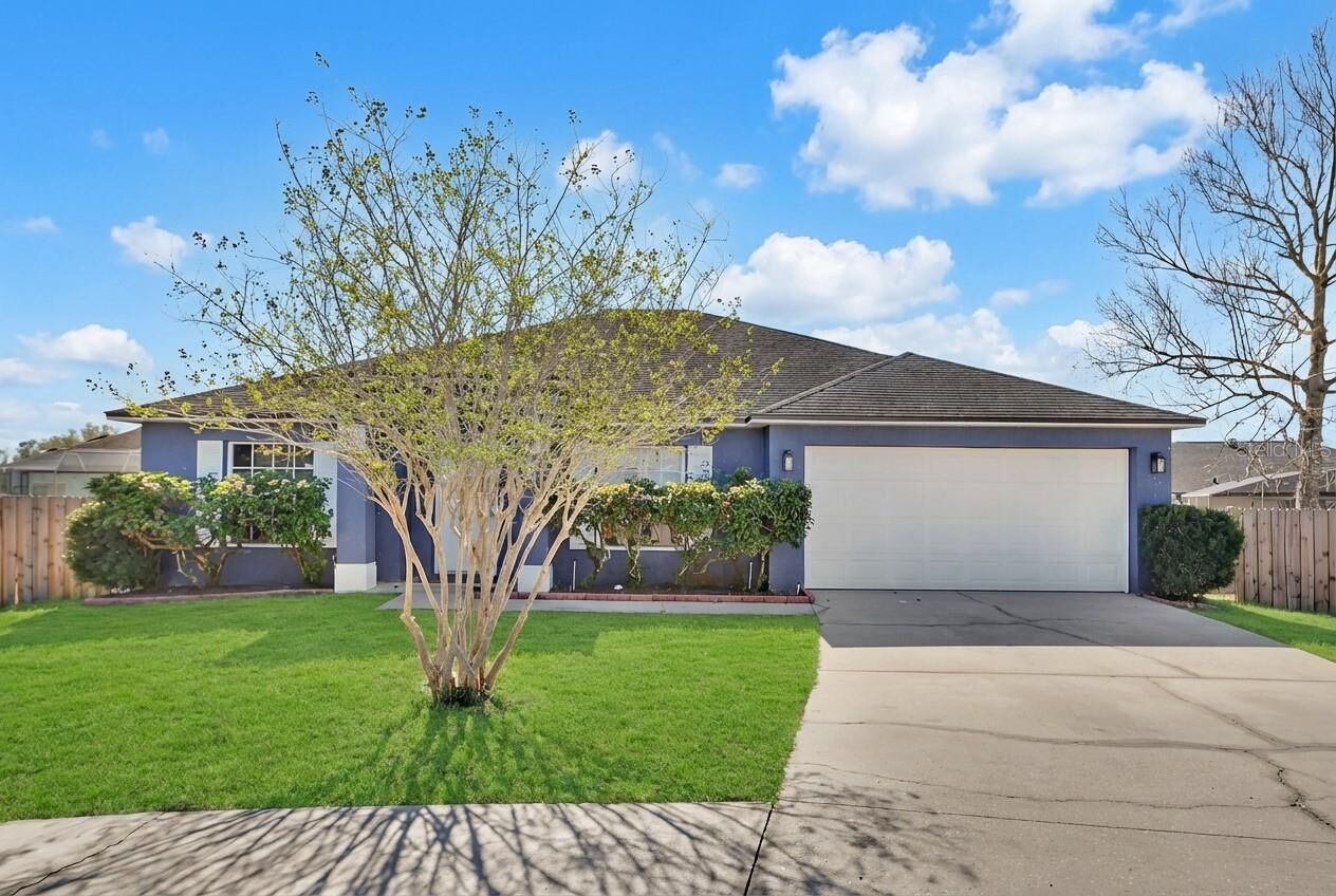 Property Photo:  828 White Birch Court  FL 32763 
