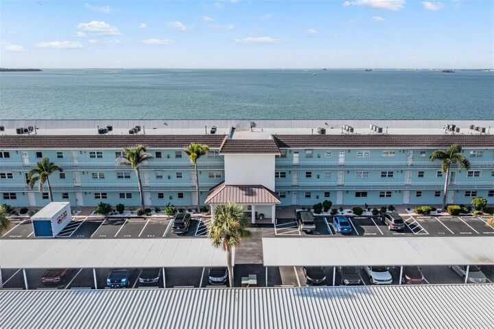 Property Photo:  7 Dunoon Place 111  FL 34698 