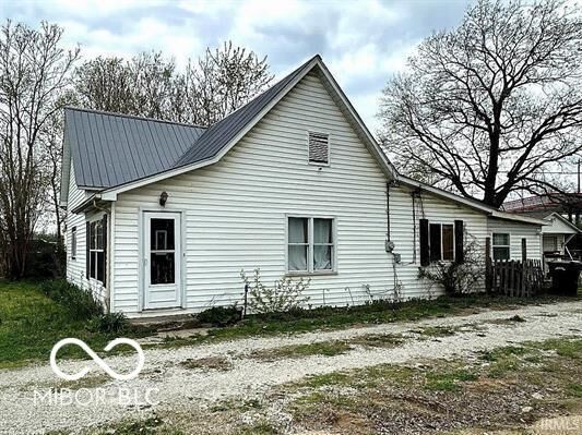 Property Photo:  3080 E Linn Avenue  IN 47805 