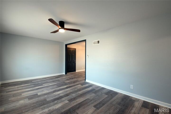 Property Photo:  9448 Ardmore Drive  MO 63137 