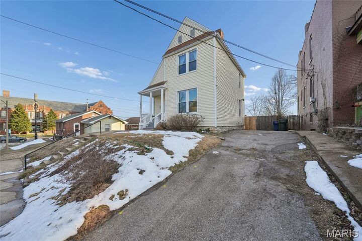 Property Photo: 6410 Wade Avenue MO 63139