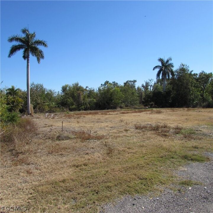 Property Photo:  13770 Stonehurst  FL 33922 