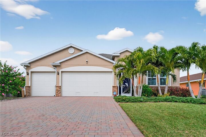 Property Photo:  1807 SW 40th Terrace  FL 33914 
