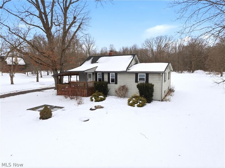 Property Photo: 6291 Downs Road NW OH 44481