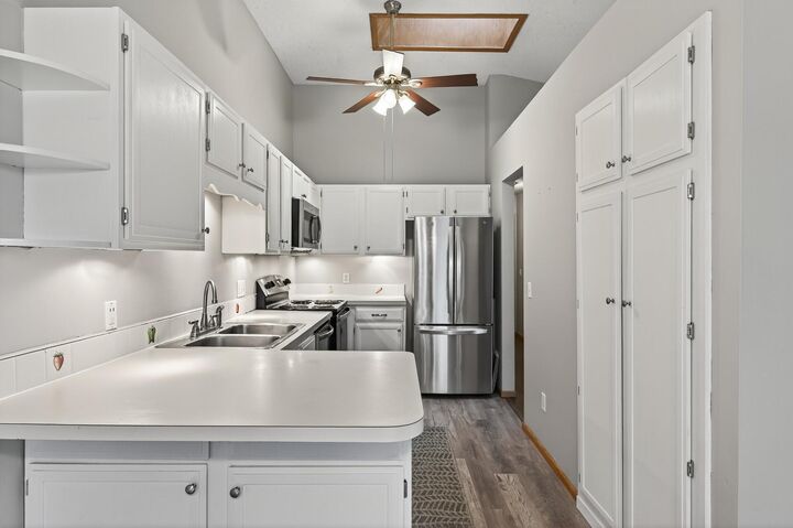 Property Photo:  7275 Pontiac Circle  MN 55317 