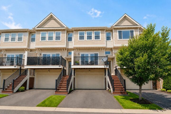 Property Photo:  4333 Victor Path 3  MN 55038 
